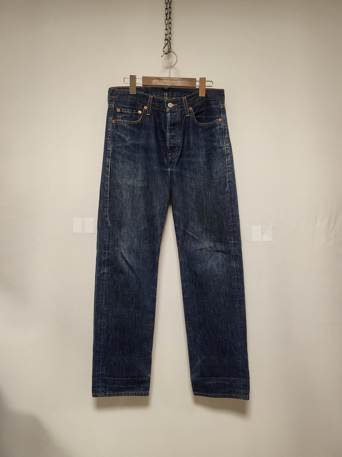리바이스 501 중청워싱 데님팬츠 상품이미지1