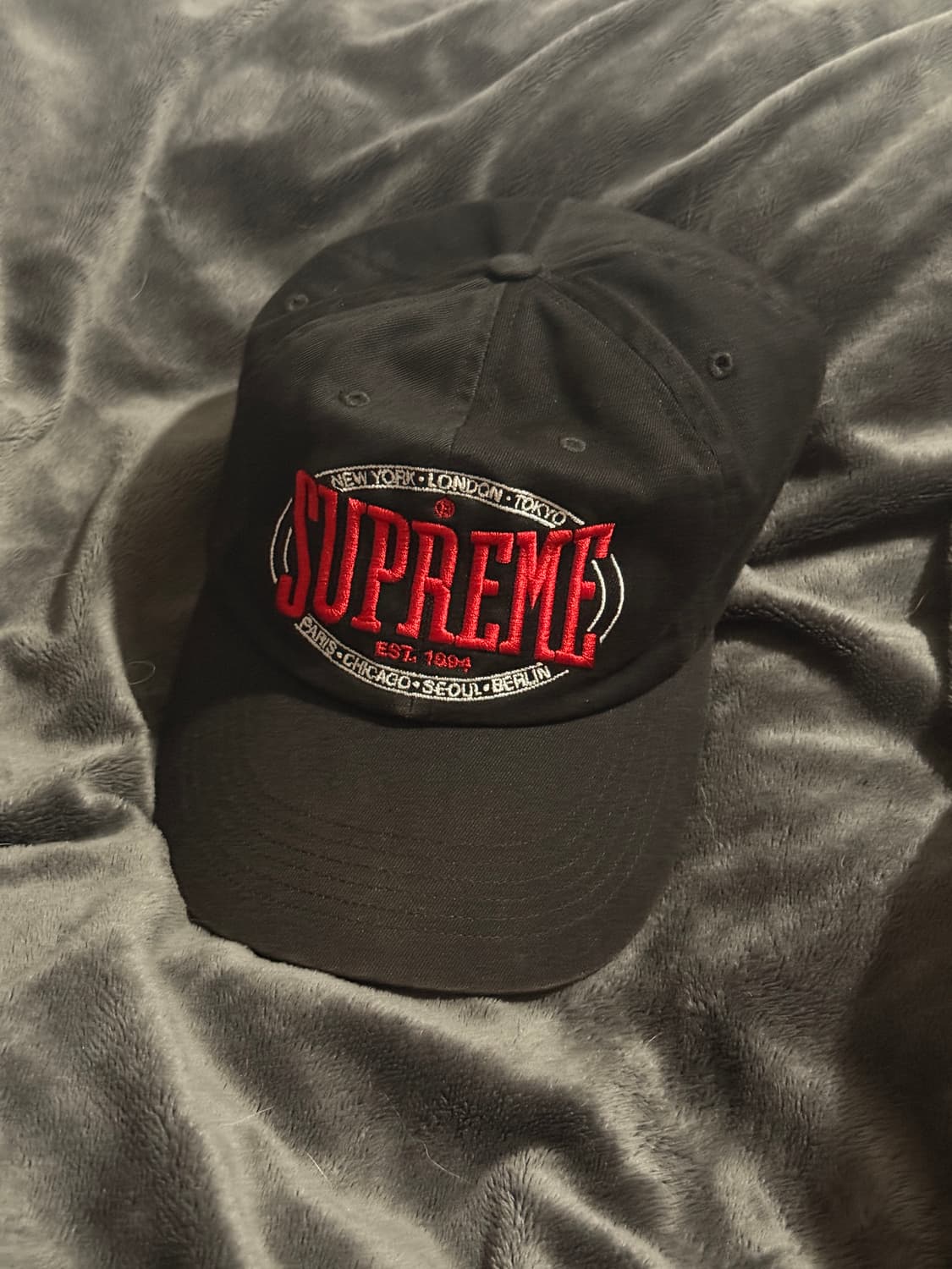 슈프림 23f/w 웜업 볼캡 상품이미지1