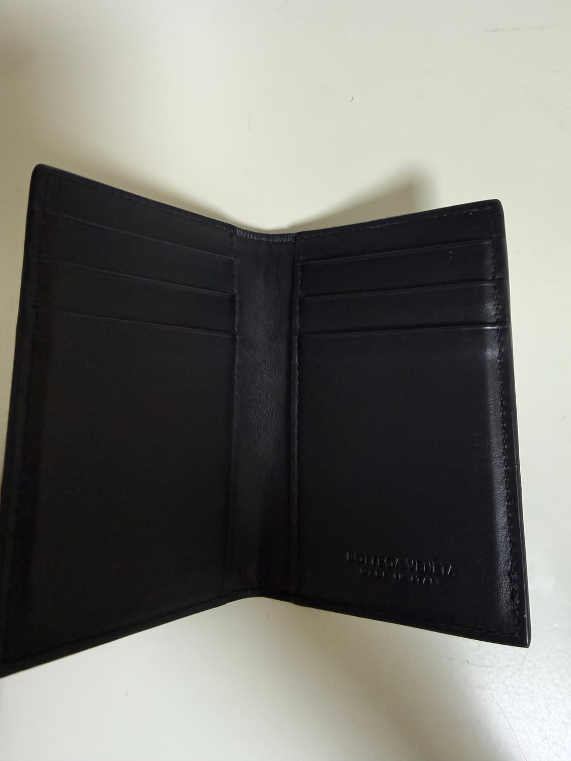 보테가베네타 플랩 지갑 상품이미지2