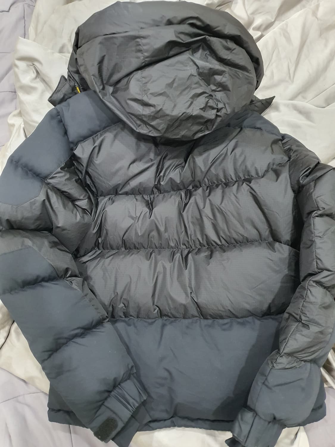 마운틴하드웨어 20주년 다운패딩  상품이미지4