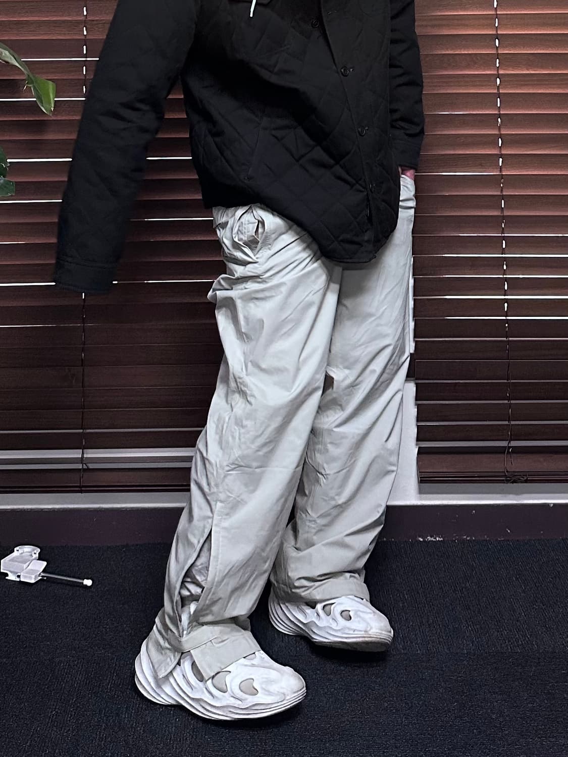 Nike golf  루즈핏 아이보리 트랙팬츠 L사이즈 상품이미지1