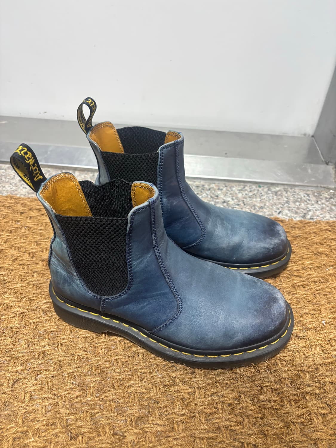 닥터마틴 블루 첼시 부츠 UK4 상품이미지1