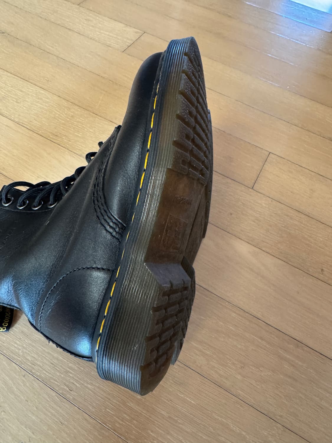 DR. MARTENS 닥터마틴 8홀 에어 쿠션 솔 부츠 워커 UK3 상품이미지5