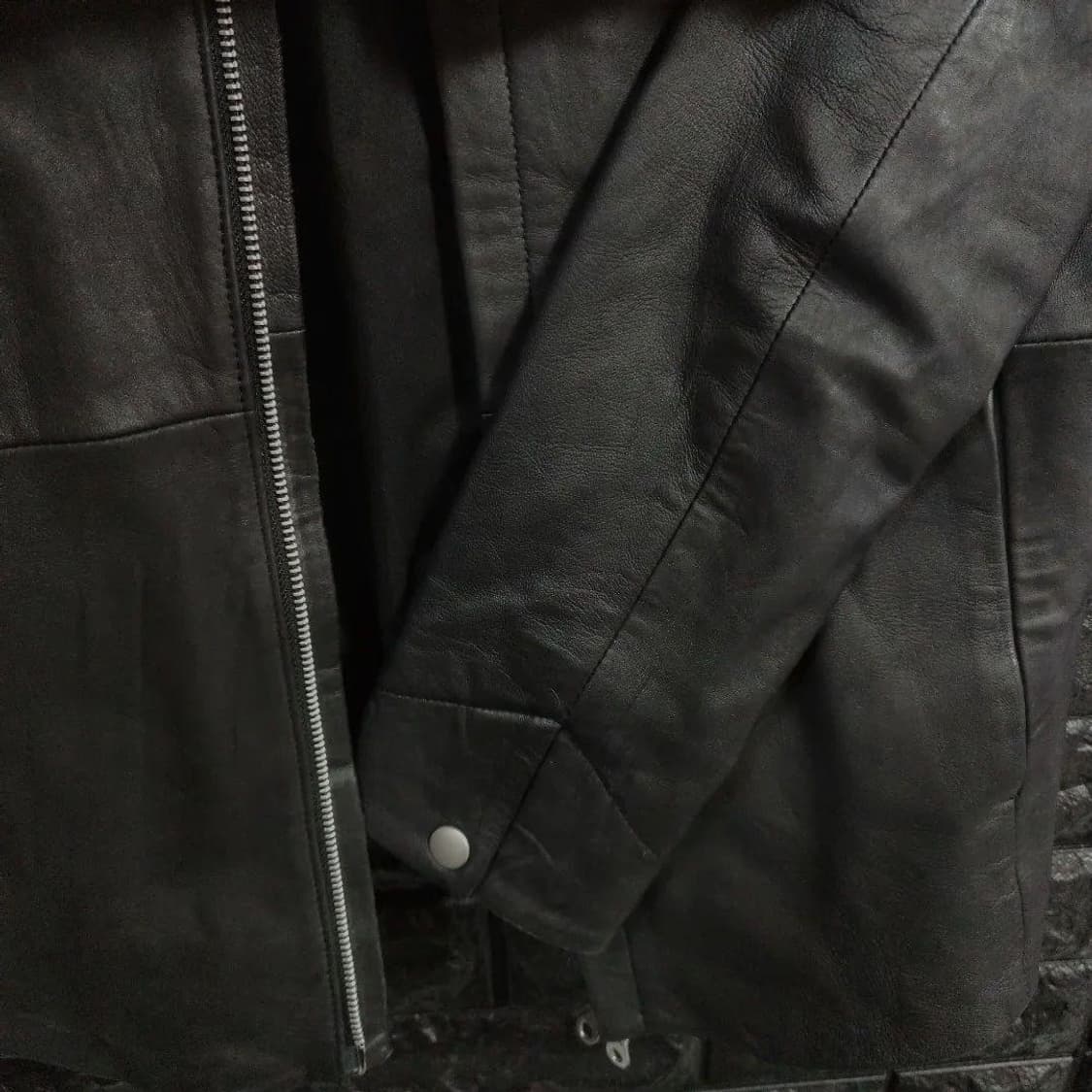 No id. 블랙 레더 자켓 상품이미지8