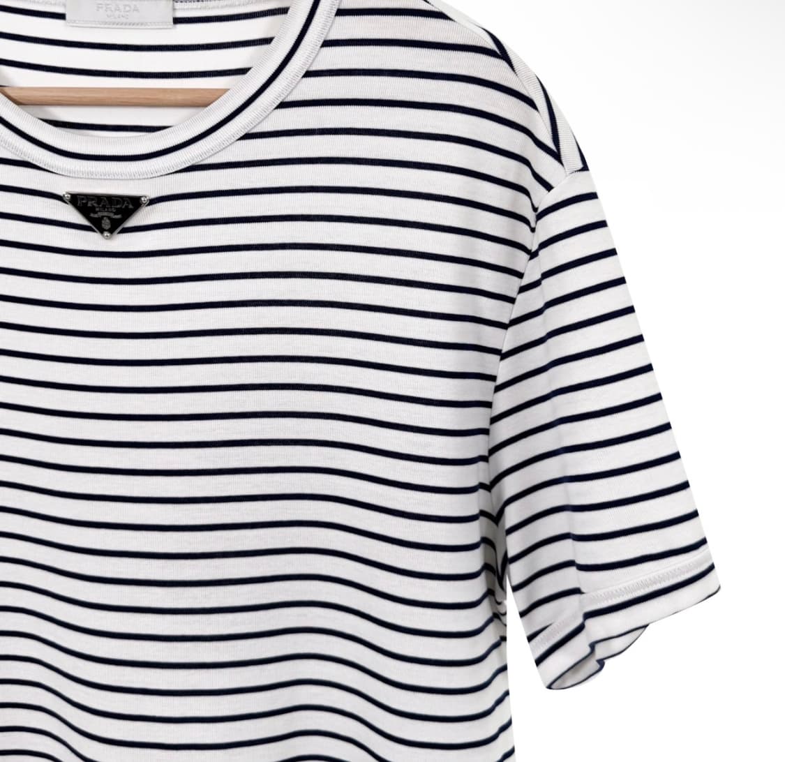 [XL] 프라다 여성 삼각로고 스트라이프 반팔 티셔츠 화이트 UJN824 상품이미지7