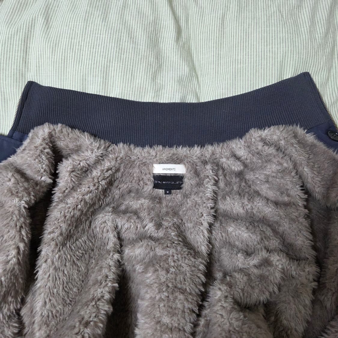 아모멘토 남성 리버시블 오버사이즈 시어링 점퍼 차콜 M / 자켓 유스 상품이미지5