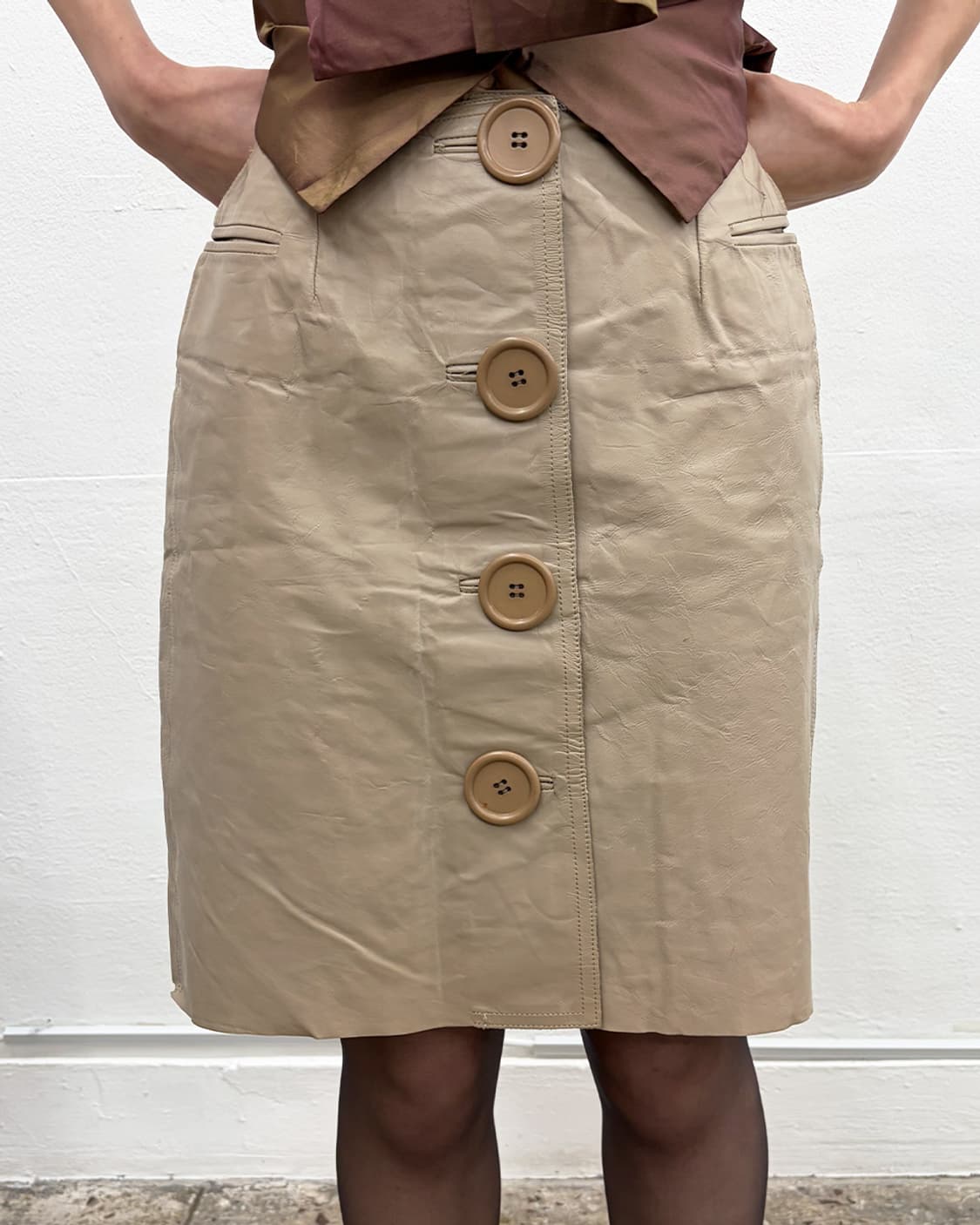 00s 코스튬 내셔널 빅 버튼 레더 스커트 상품이미지4
