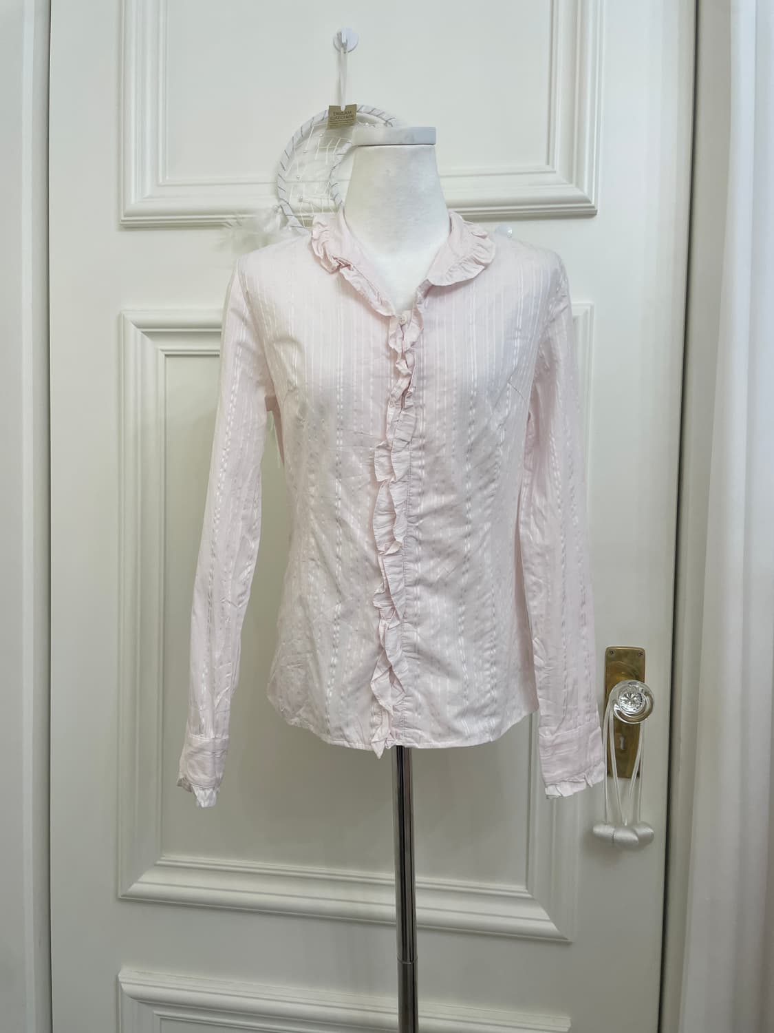 pink ruffle collar cute shirt(size-M) 상품이미지1