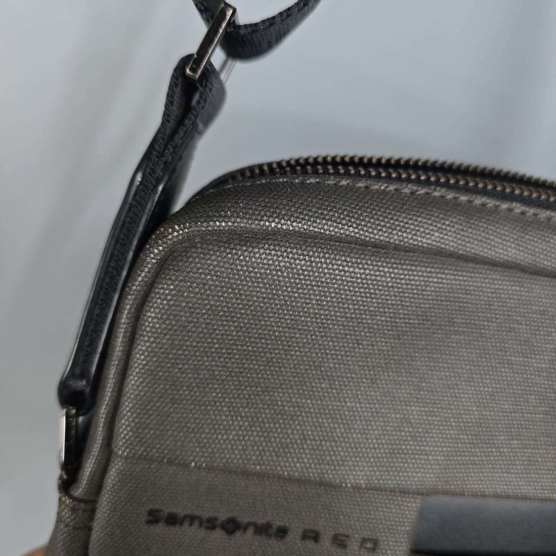 샘소나이트 레드 아다지오 크로스백 브라운 상품이미지7