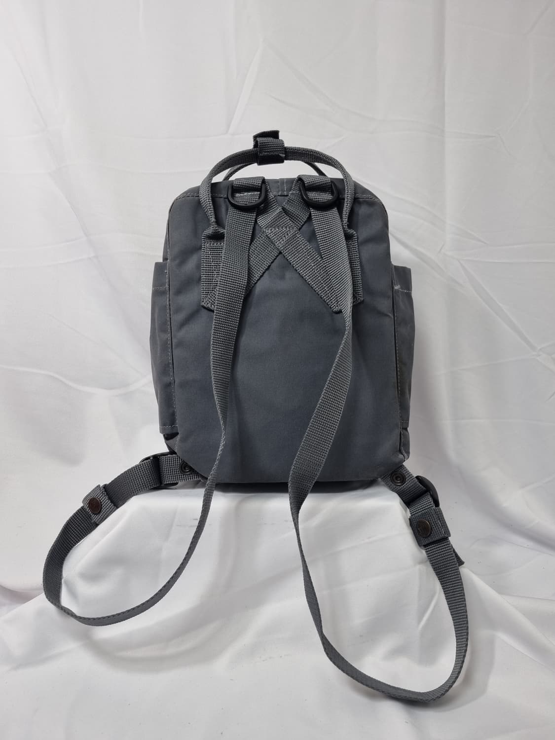 피엘라벤 칸켄 미니 7L 그레이 백팩 상품이미지3