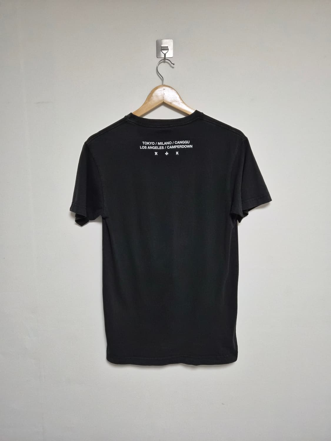 데우스Deus 로고 블랙 티셔츠 XS - T13 상품이미지2