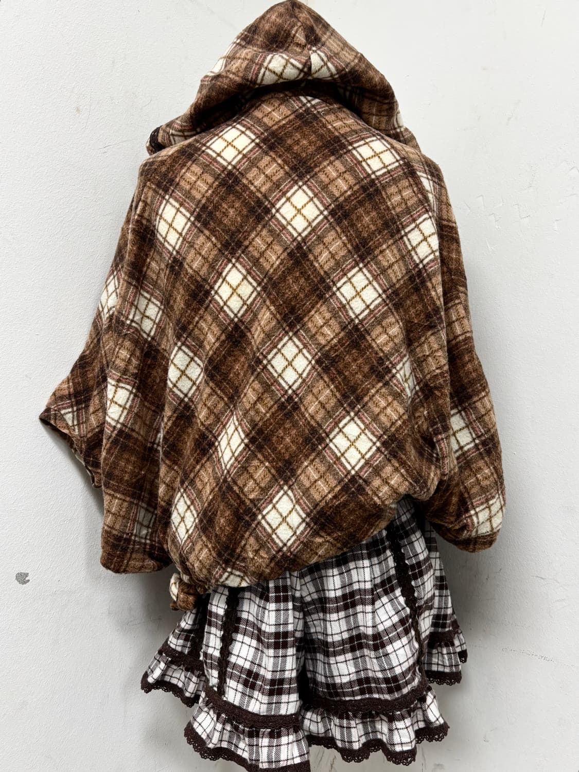 Top: [LIZLISA]rare 딸기초코 판초 후드  상품이미지10