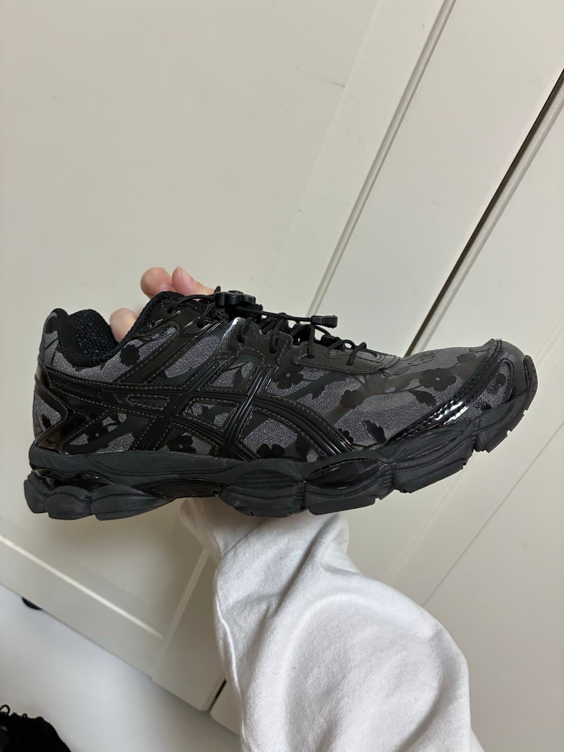 아식스 x 세실리에 반센 젤 큐물러스 16 블랙 상품이미지4