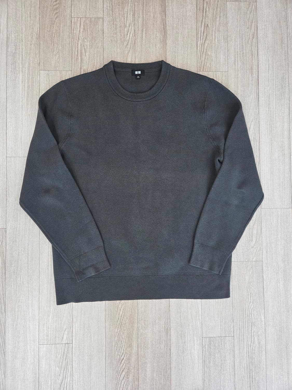 유니클로 밀라노립 워셔블 니트
06 다크 그레이 컬러 XL, 105 상품이미지1