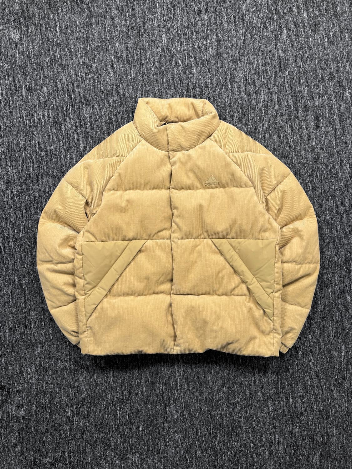아디다스 베이지 코듀로이 다운 자켓 상품이미지3
