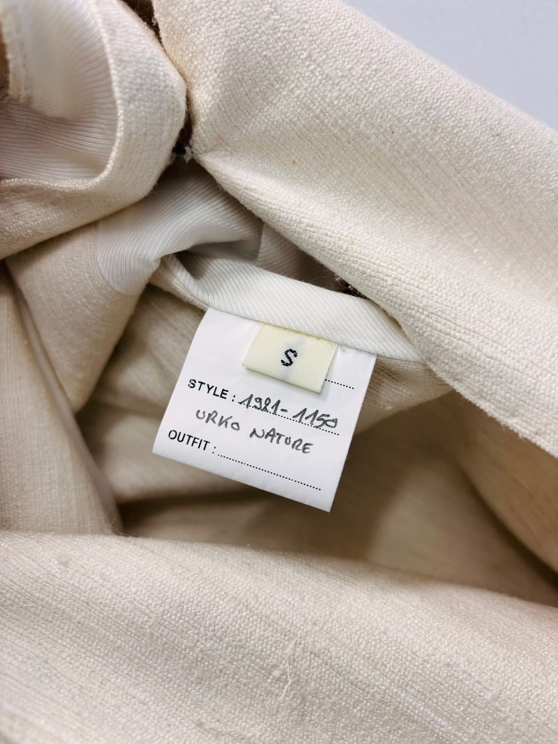 분더샵(BOONTHESHOP) 슬리브리스 롱 코트 아이보리 상품이미지3