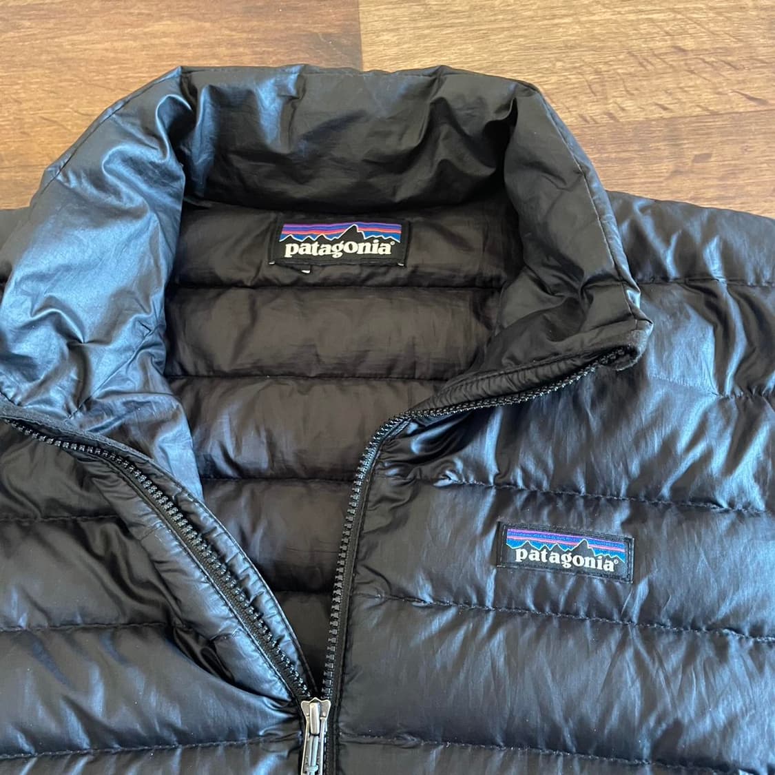 파타고니아 멘즈 경량패딩 블랙 상품이미지3