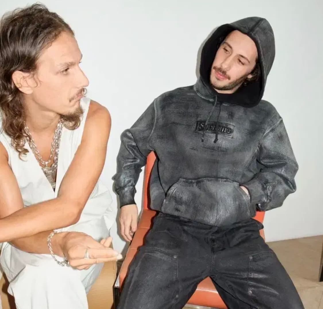 슈프림 x MM6 메종 마르지엘라 포일 박스로고 후드 스웨트셔츠 블랙 - 상품이미지1