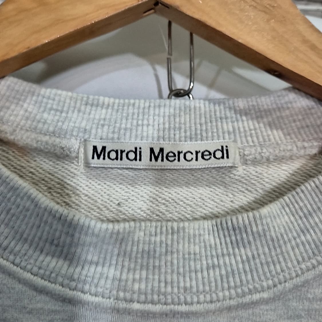 Mardi mercredi 마르디 메크르디 플라워 맨투맨 상품이미지3