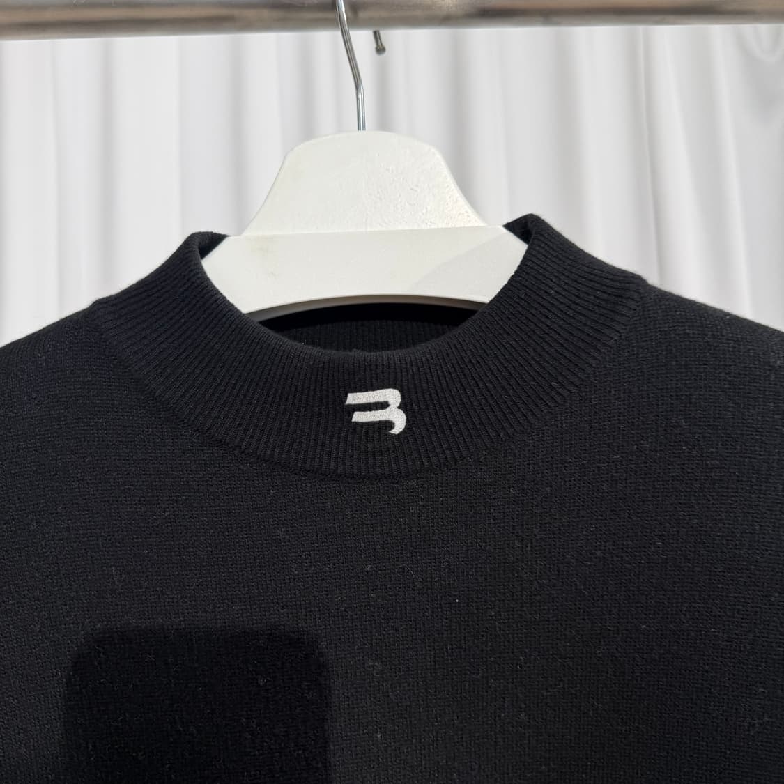 (110) 발렌시아가 스포티 B 배색 니트  상품이미지4