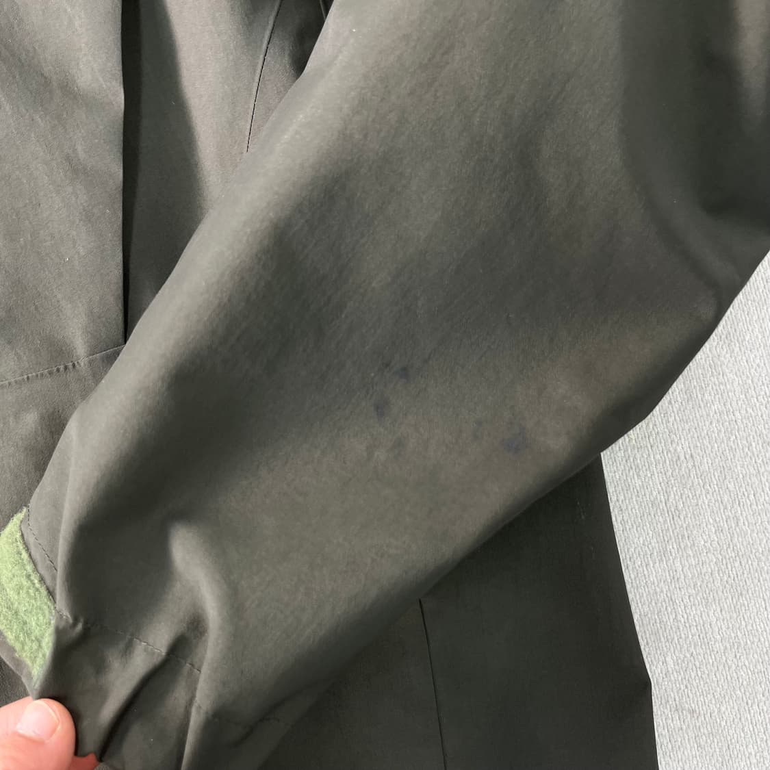 100 아크테릭스 구형 알파 SV 카키 바람막이 자켓 상품이미지6