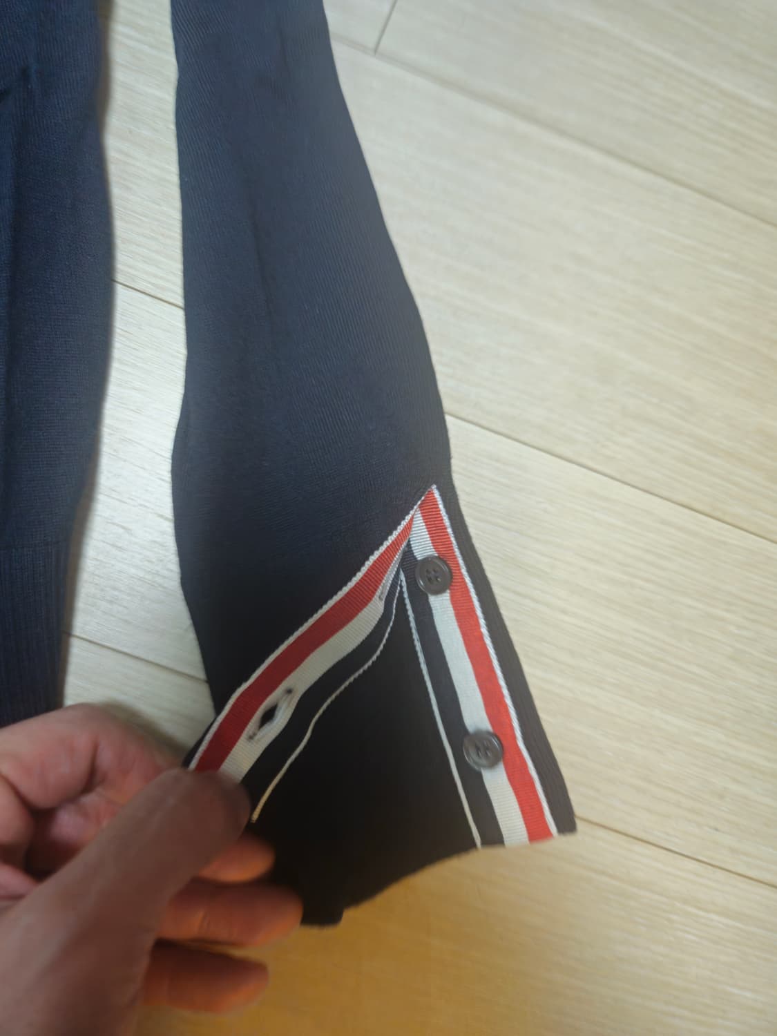 톰브라운 메리노울 가디건 네이비 사이즈 2 상품이미지4