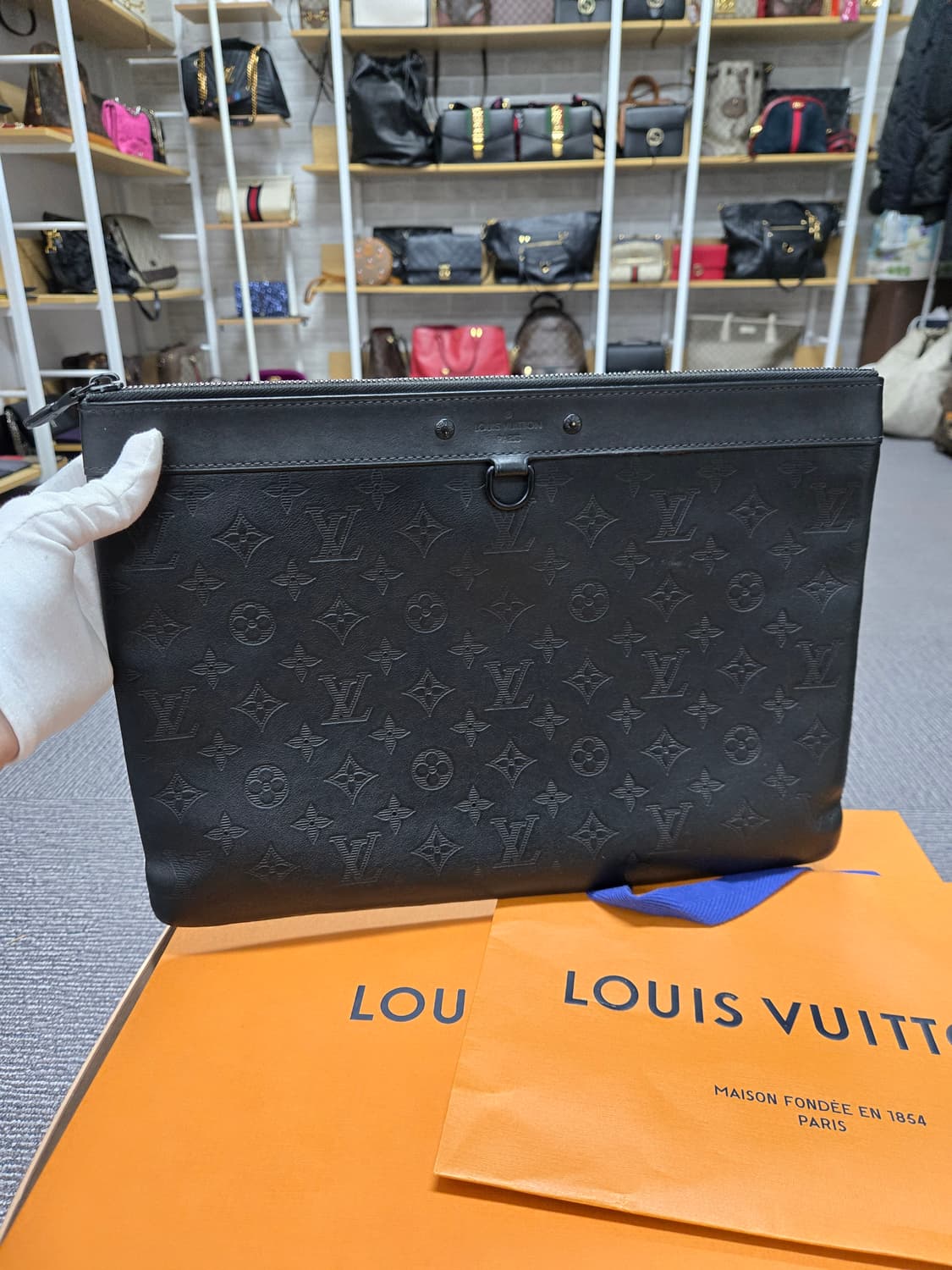 [특가][정품] 루이비통 포쉐트 쉐도우 클러치백 상품이미지1