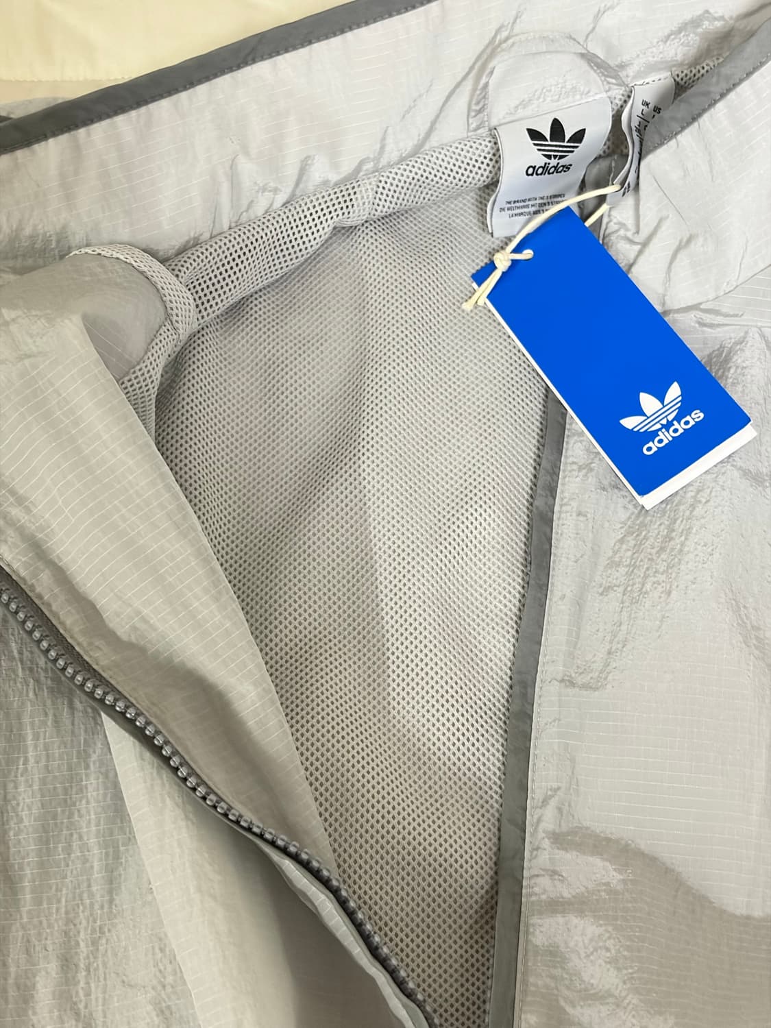 (새제품)아디다스 아디컬러2000s 우븐 트랙탑 그레이 L 상품이미지4