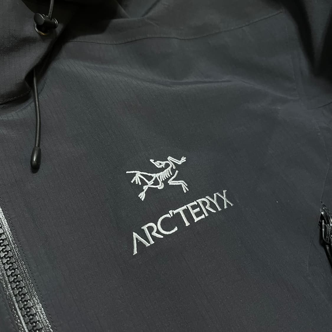 아크테릭스 베타ar 블랙 M사이즈 3레이어 바람막이 방수 등산 자켓 상품이미지2