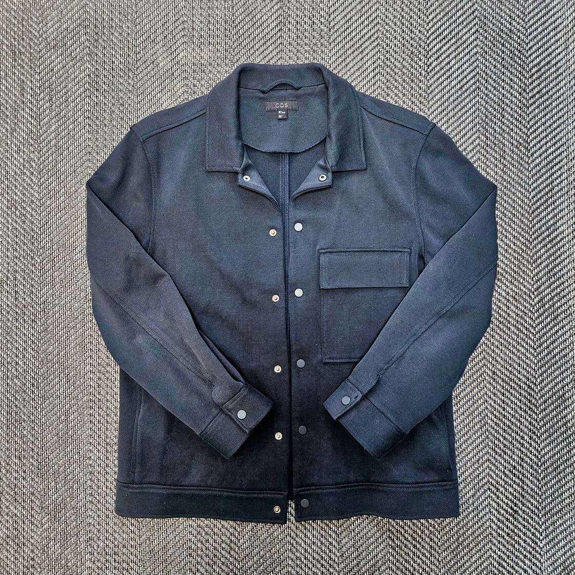 COS 코튼 트윌 포켓 트러커자켓 다크네이비 S size 상품이미지1