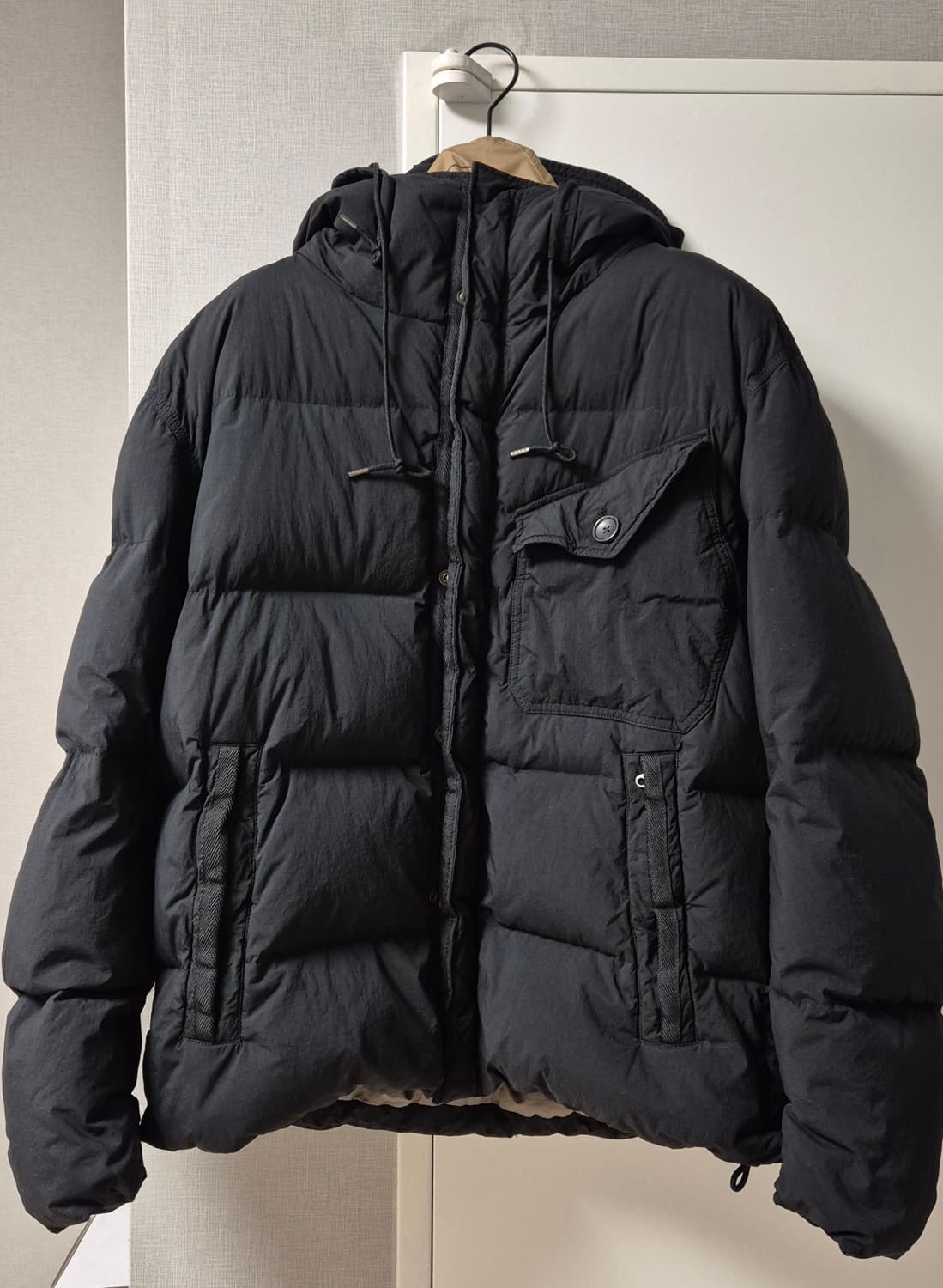 텐씨(Ten C) / 서바이벌 다운 자켓(블랙) / 48 상품이미지1