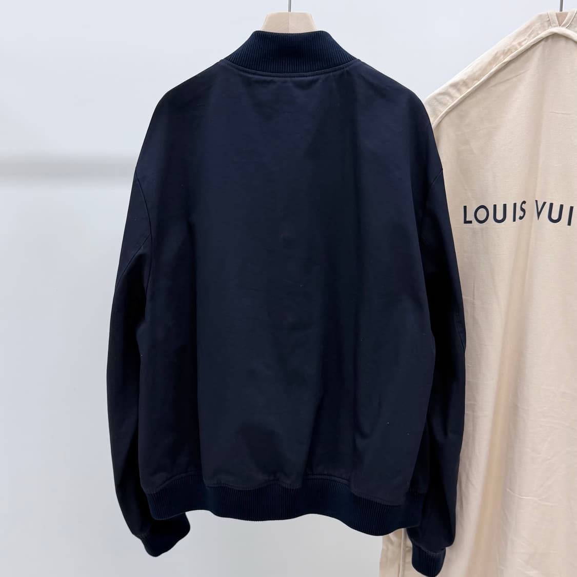 [S+급/58] 루이비통 엠브로이더드 코튼 보머 블루종 자켓 상품이미지4