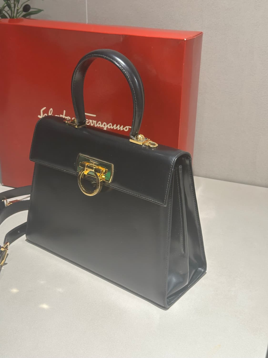 페라가모 간치니 켈리백 토트백 크로스백 차정원백 상품이미지3