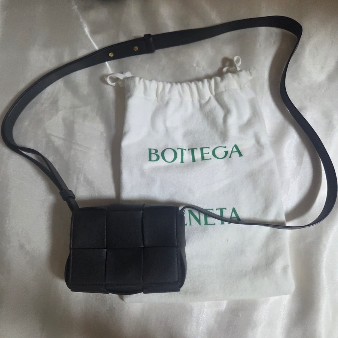 보테가베네타 카세트 숄더백 미니 상품이미지1