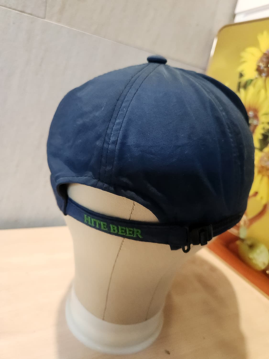 “레트로 무드 🍺 HITE 네이비 볼캡 (빈티지 감성 찜각)” 상품이미지3