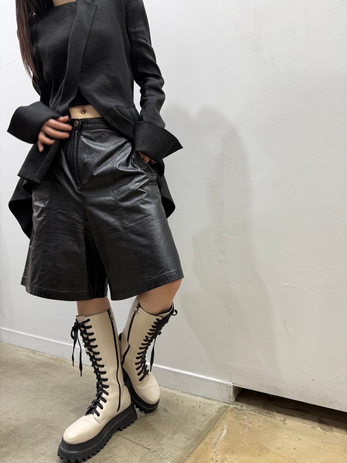 레더 디테일 와이드 숏팬츠 상품이미지7