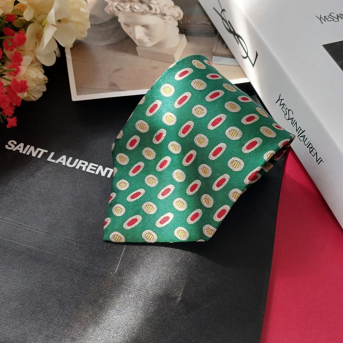 입생로랑 실크 그린 도트 패턴 넥타이 9.3cm A등급 E850
 상품이미지4