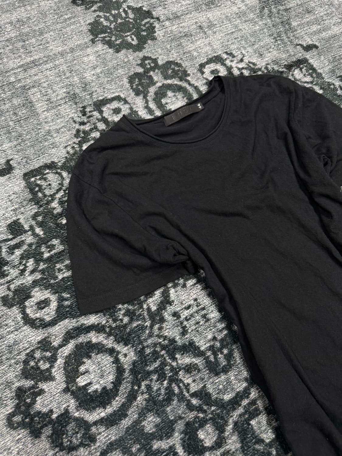 Fuga black distressed t shirts 상품이미지2