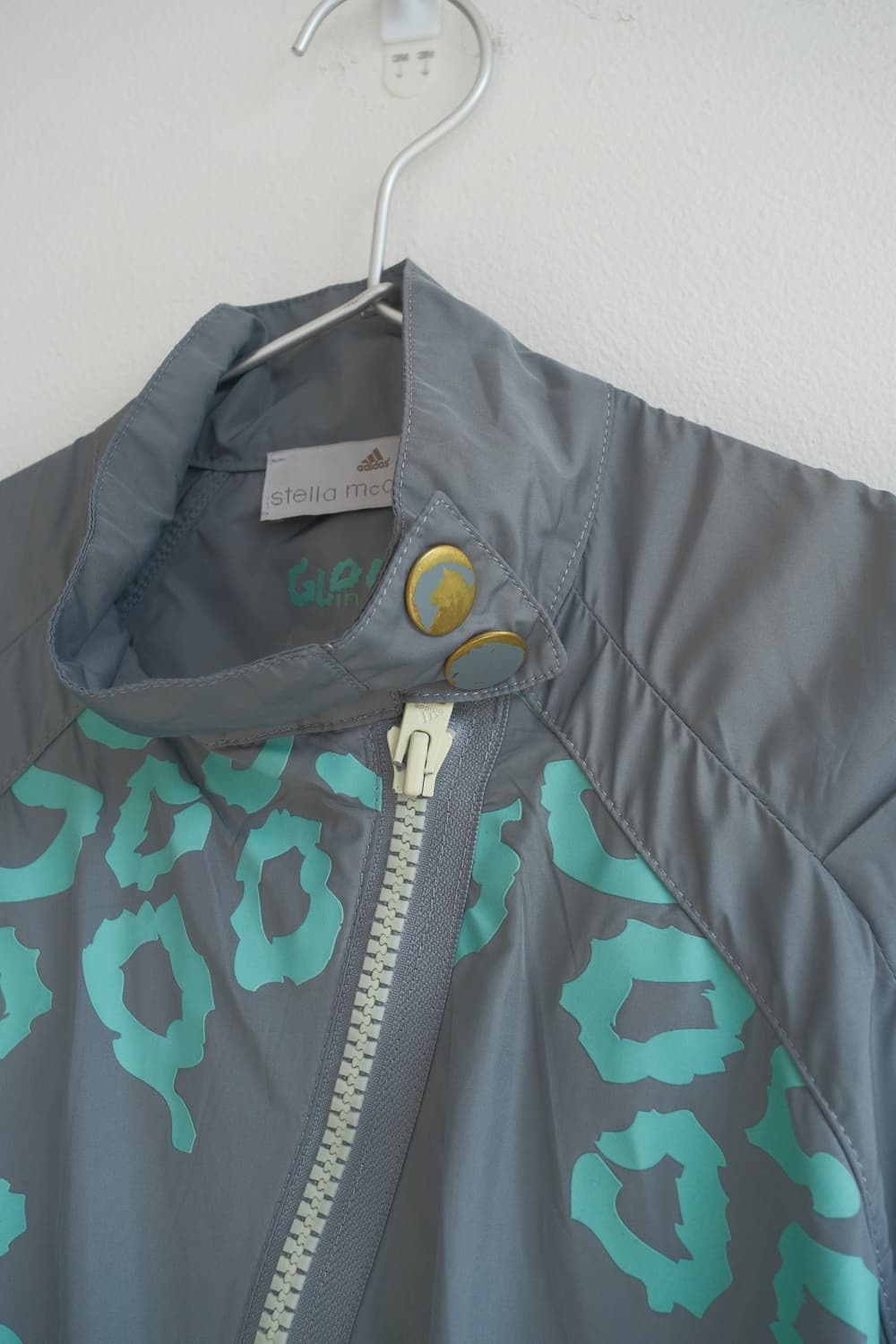 Stella McCartney x adidas Run Glow Jacke 상품이미지10