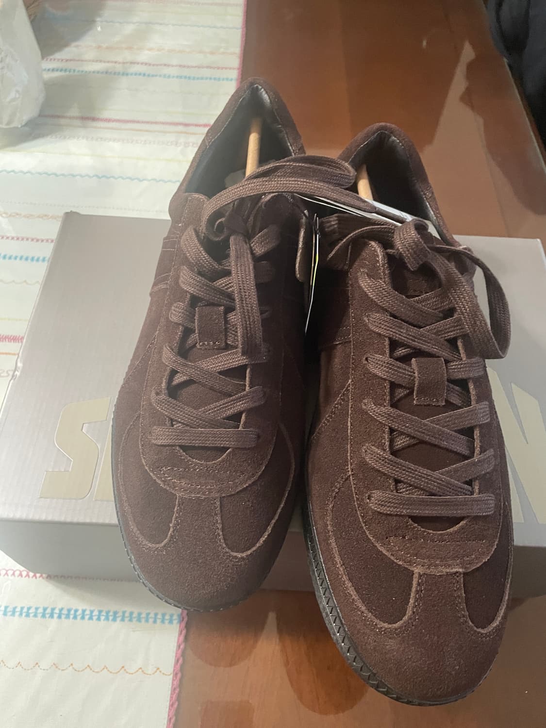 슈펜 스웨이드 독일군 스니커즈 다크브라운 270 상품이미지3