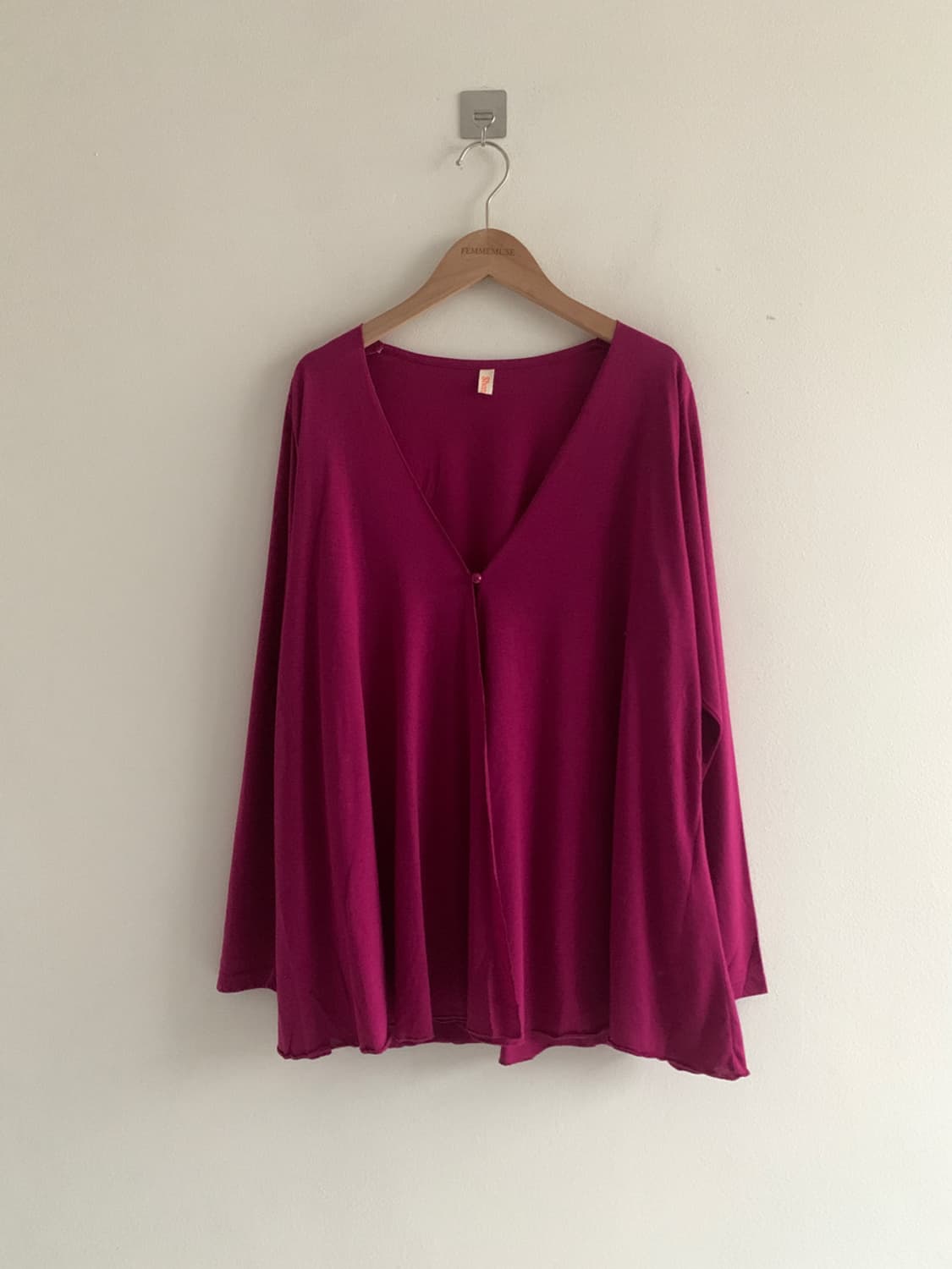 Thin Loose One Button Cardigan 상품이미지1