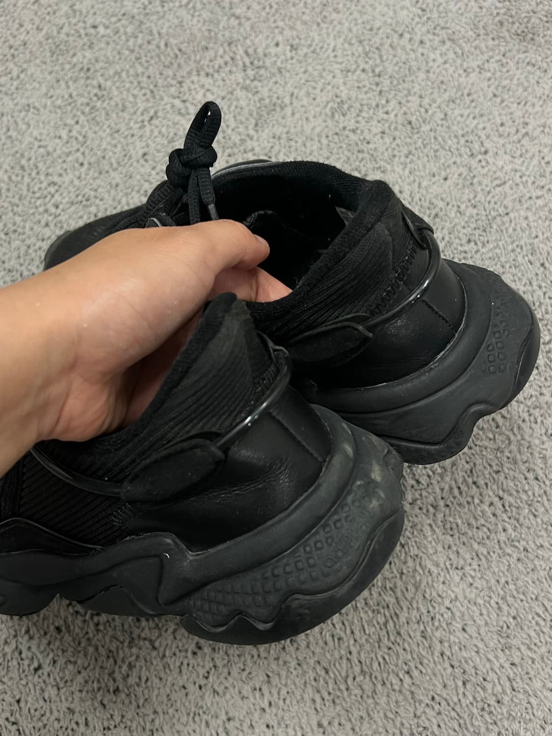 (230) 아디다스 오즈위고 트리플 블랙 상품이미지4