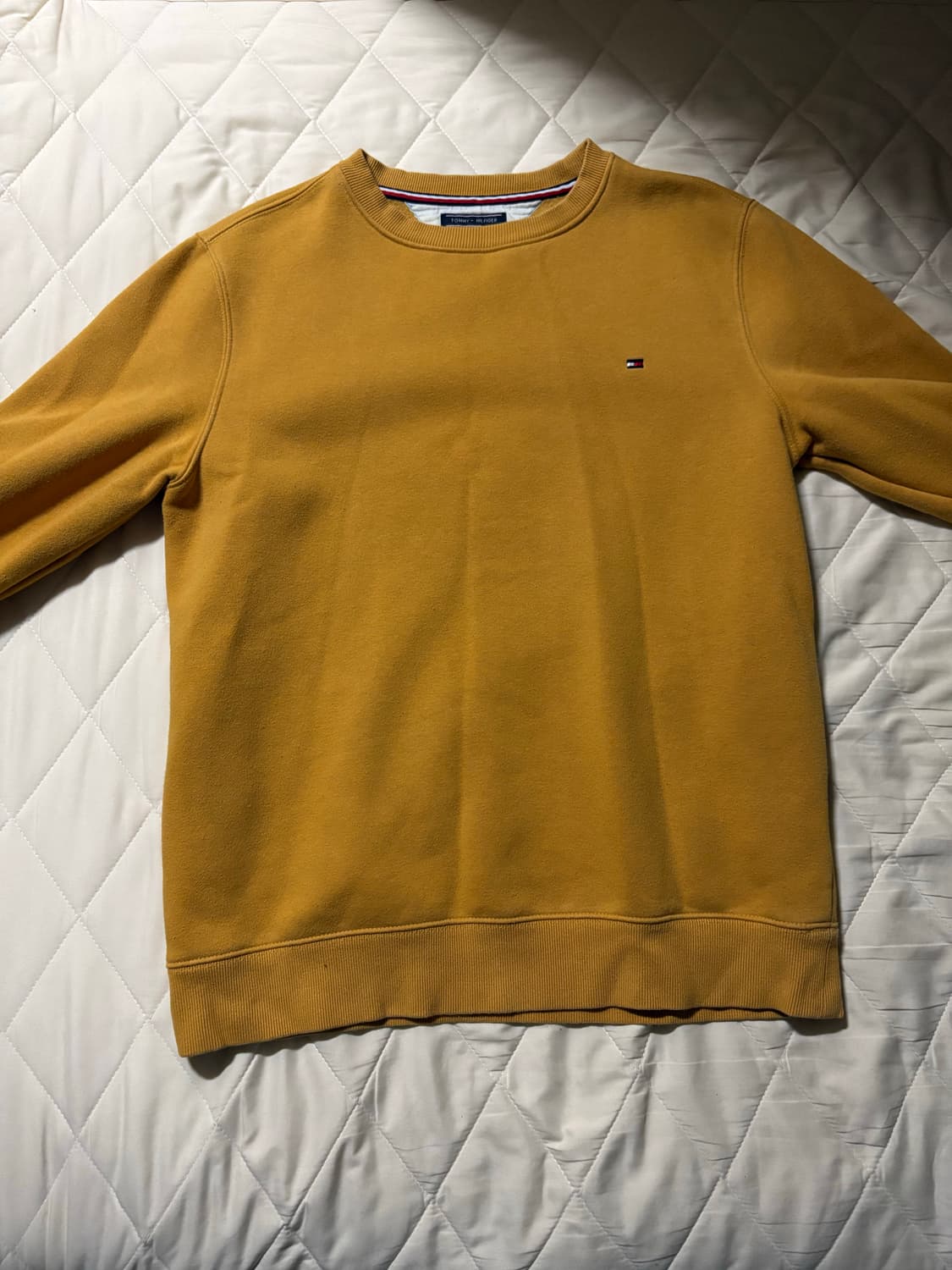 타미힐피거 맨투맨 머스타드 M 상품이미지1