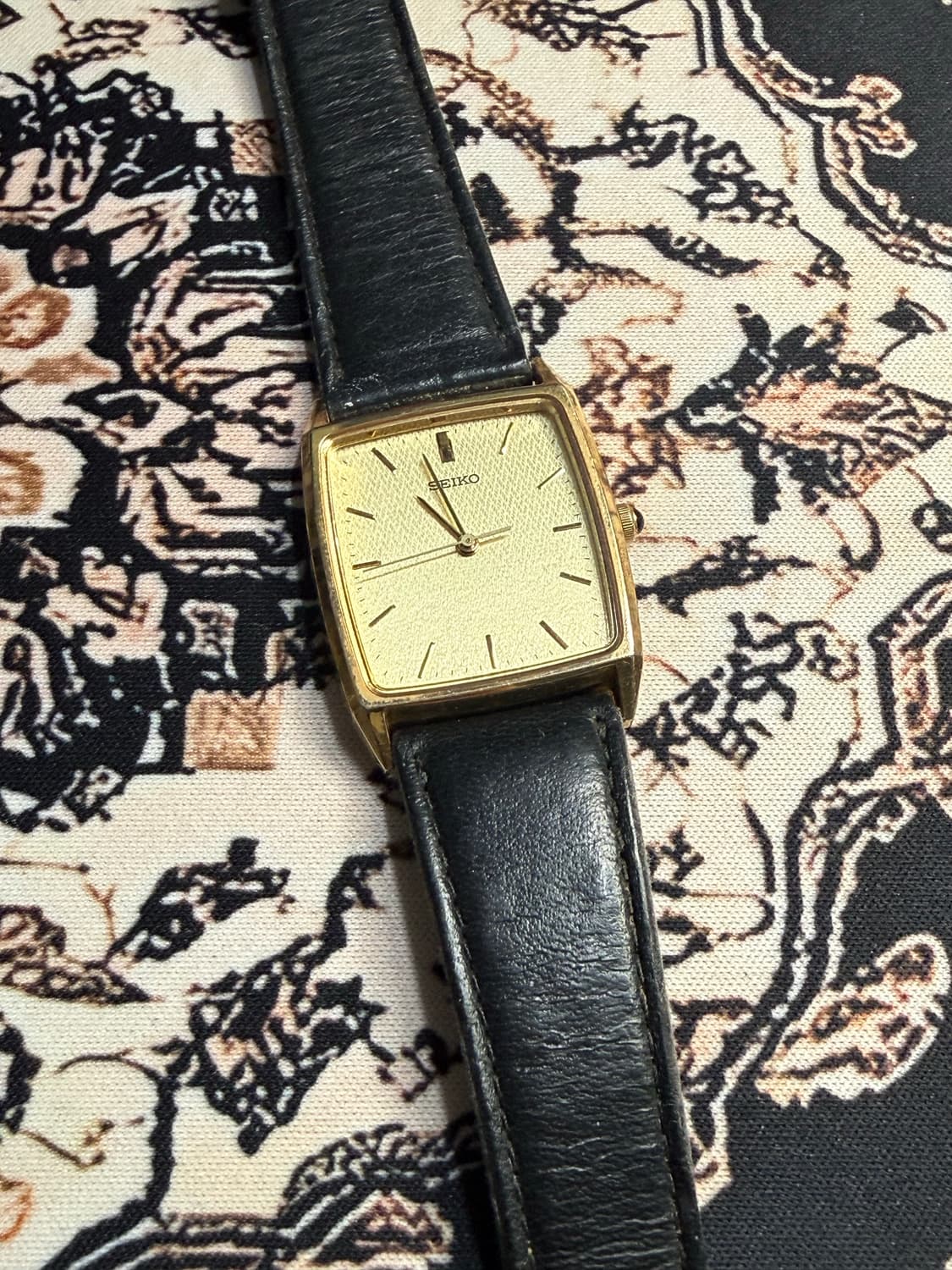 SEIKO 빈티지 쿼츠 시계 상품이미지1