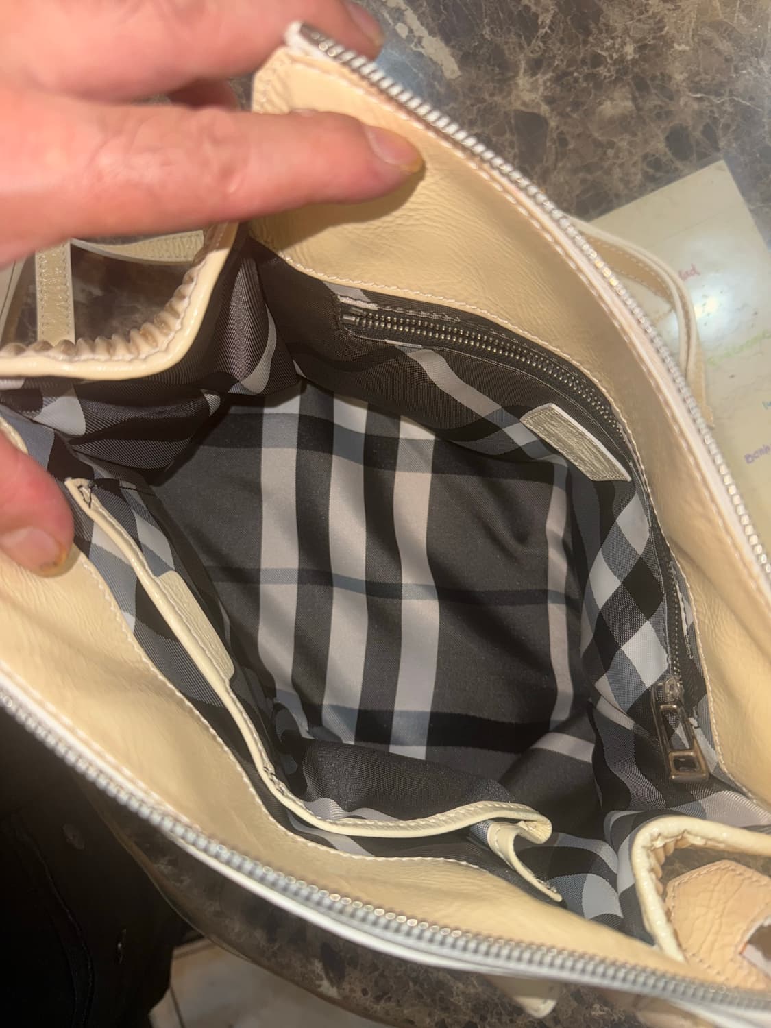 정품 버버리 2way백 팝니다 상품이미지6
