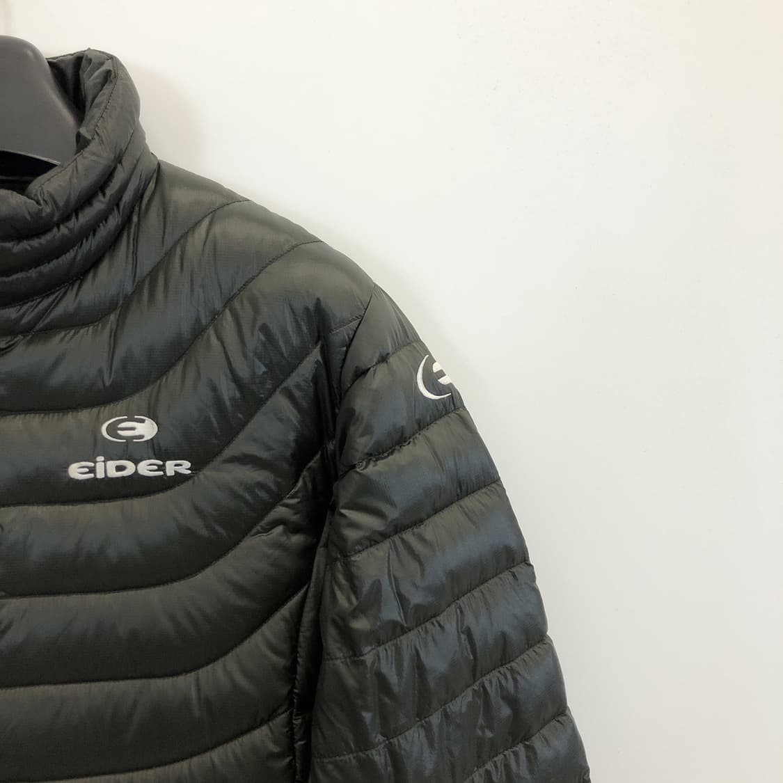 아이더 구스다운 경량패딩 M 상품이미지2