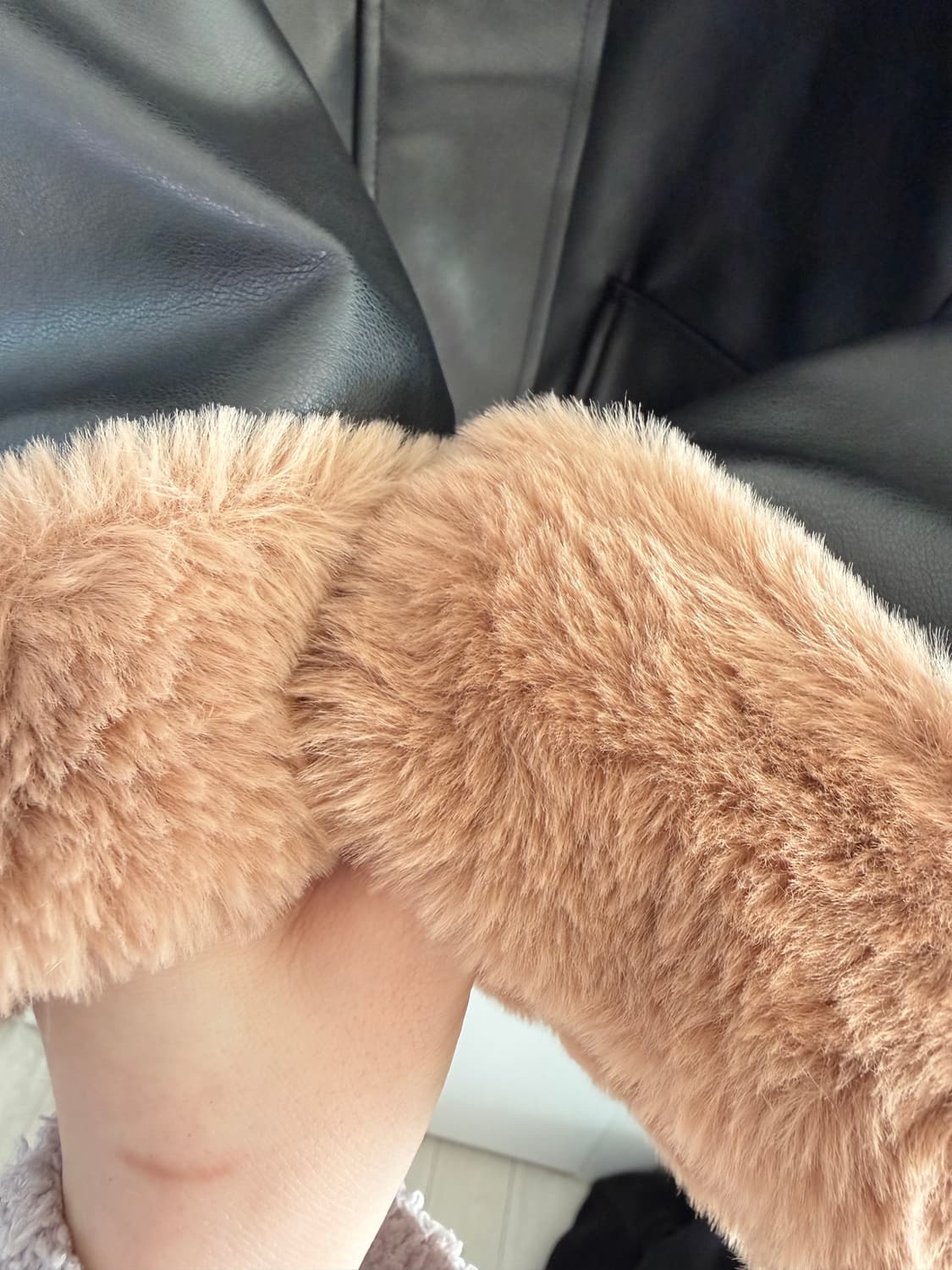 새상품 DAZY 데이지 인조가죽 퍼 자켓 상품이미지5