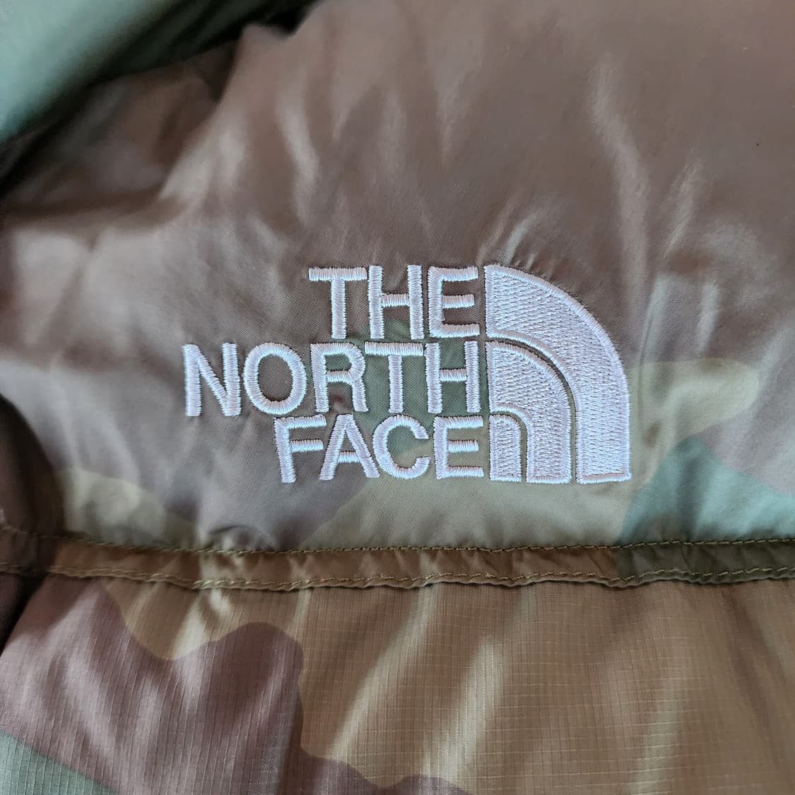 오리지널 일본판 노스페이스 700 눕시 센터로고 카모M(100~105) 상품이미지4