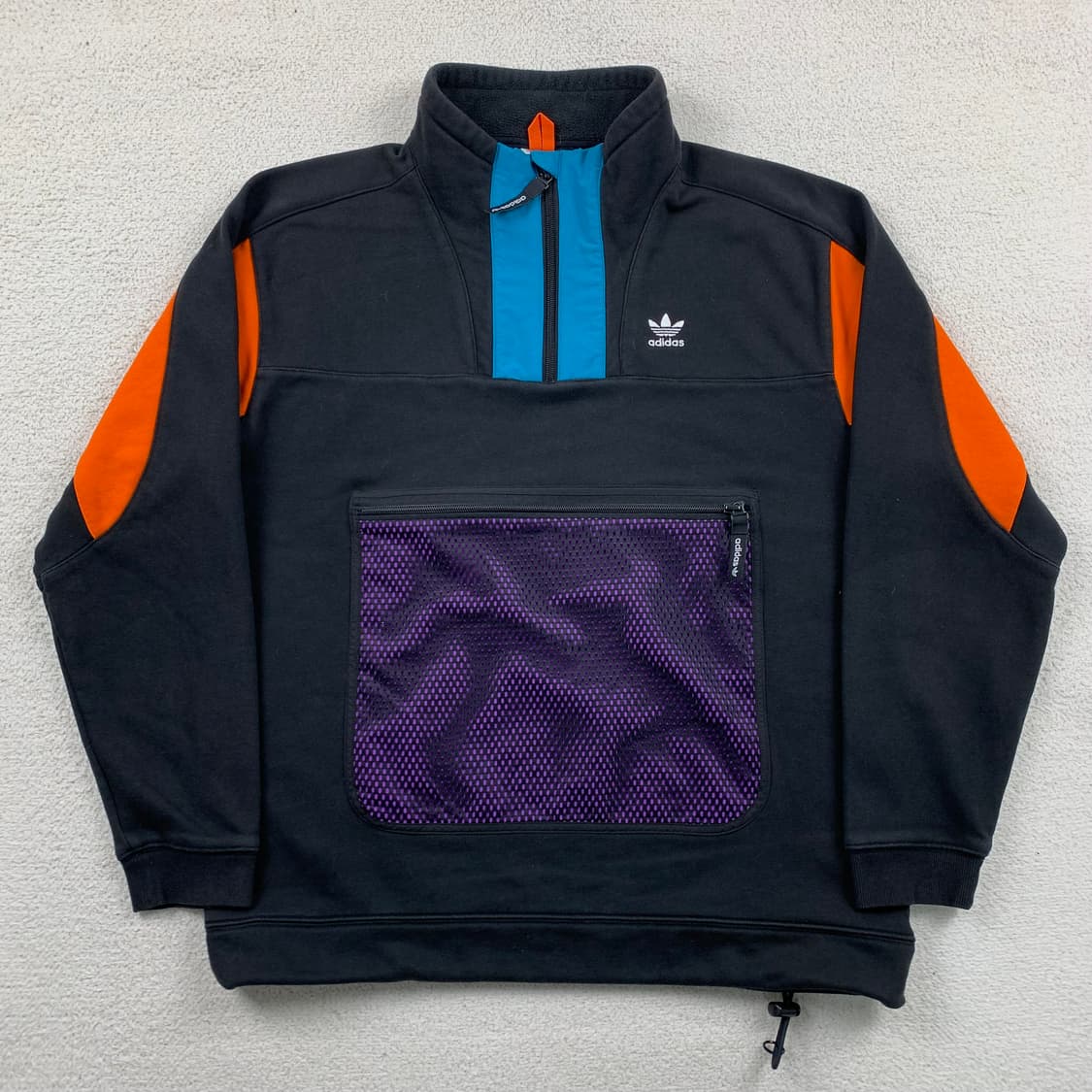 아디다스 오리지널스 쿼터집업 빅포켓 맨투맨 블랙 상품이미지1
