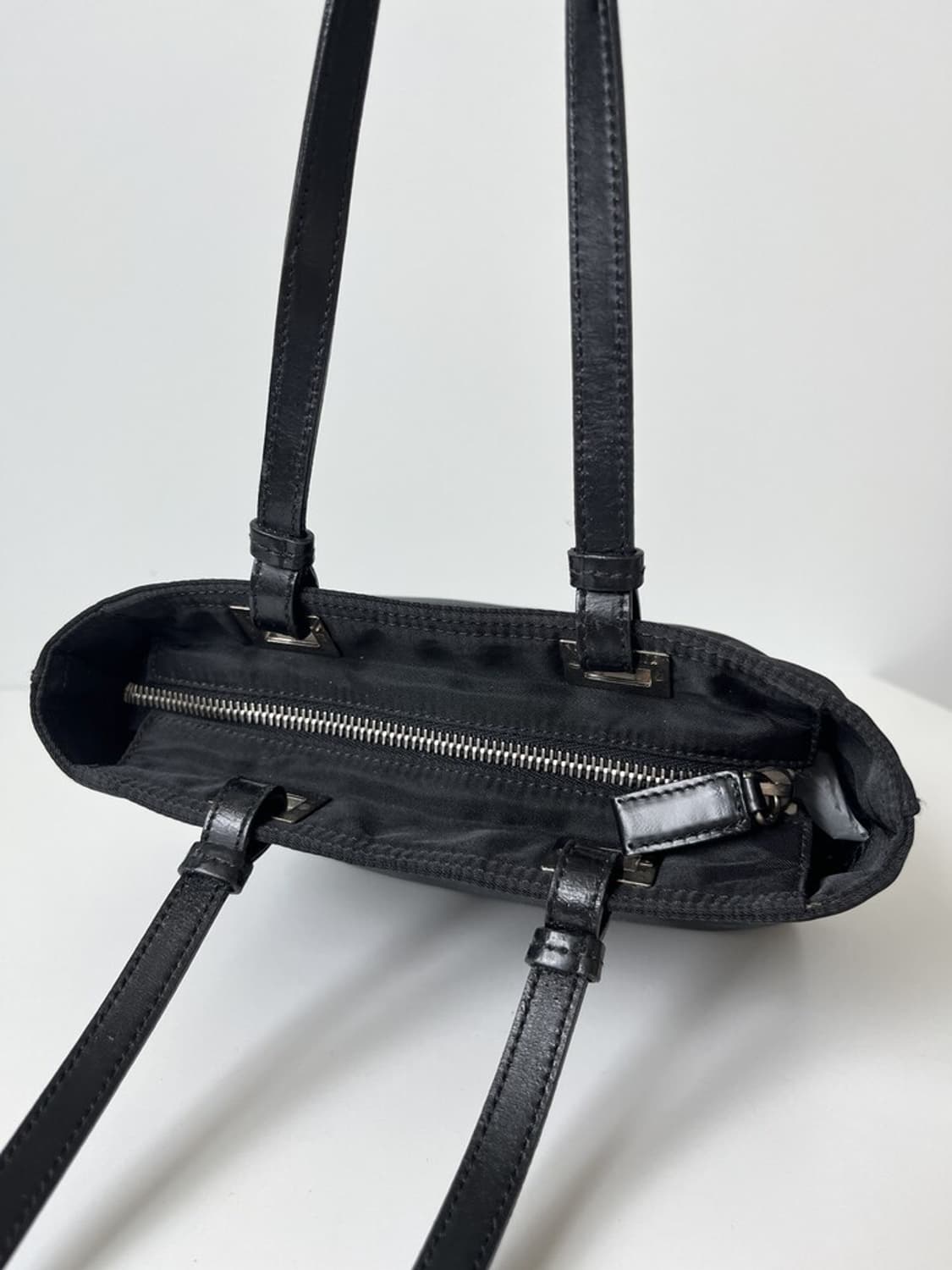 프라다 포코노백 미니 숄더백 상품이미지4